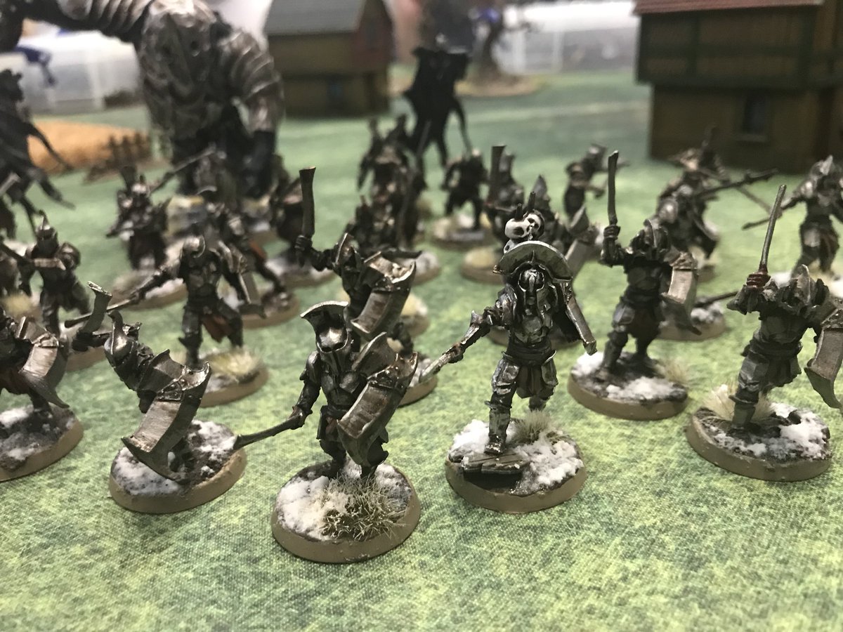 TheMiniNetwork1's tweet image. GUNDABAD HAS AWOKEN😱
📸Credit: @BradleyCobden  
#botfa #azog #hobbit #miniatures #28mm #warmongers