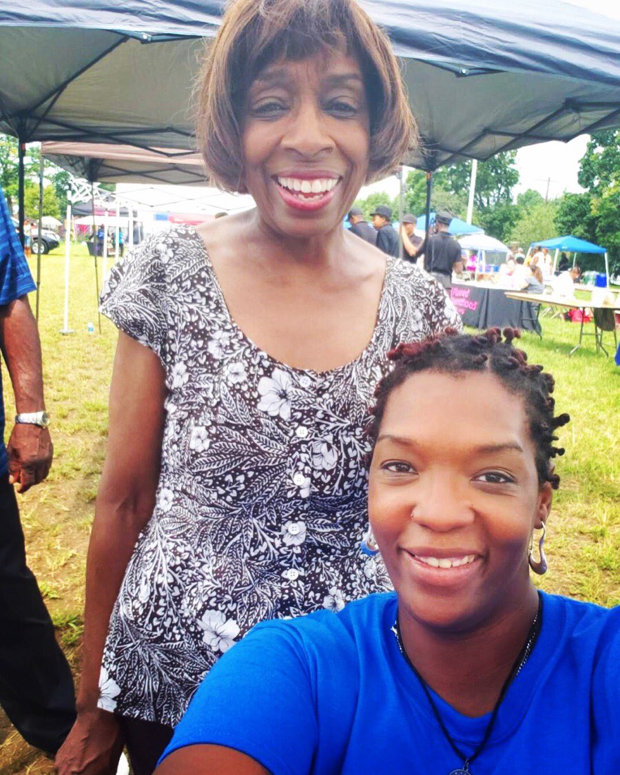 Blondell_RB's tweet image. Leslie and Aleandra are having a great time at District Day representing City Council and connecting constituents to important resources! #PHLCouncil #4thDistrict #DistrictDay #Philly @Mr4thDistrict