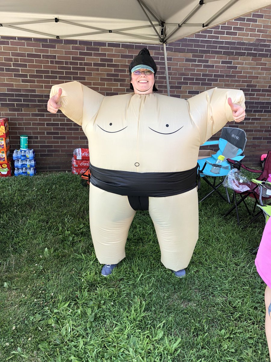 FES_PTO's tweet photo. Having fun at our 1st Summer Bash! https://t.co/bKV8S3783B