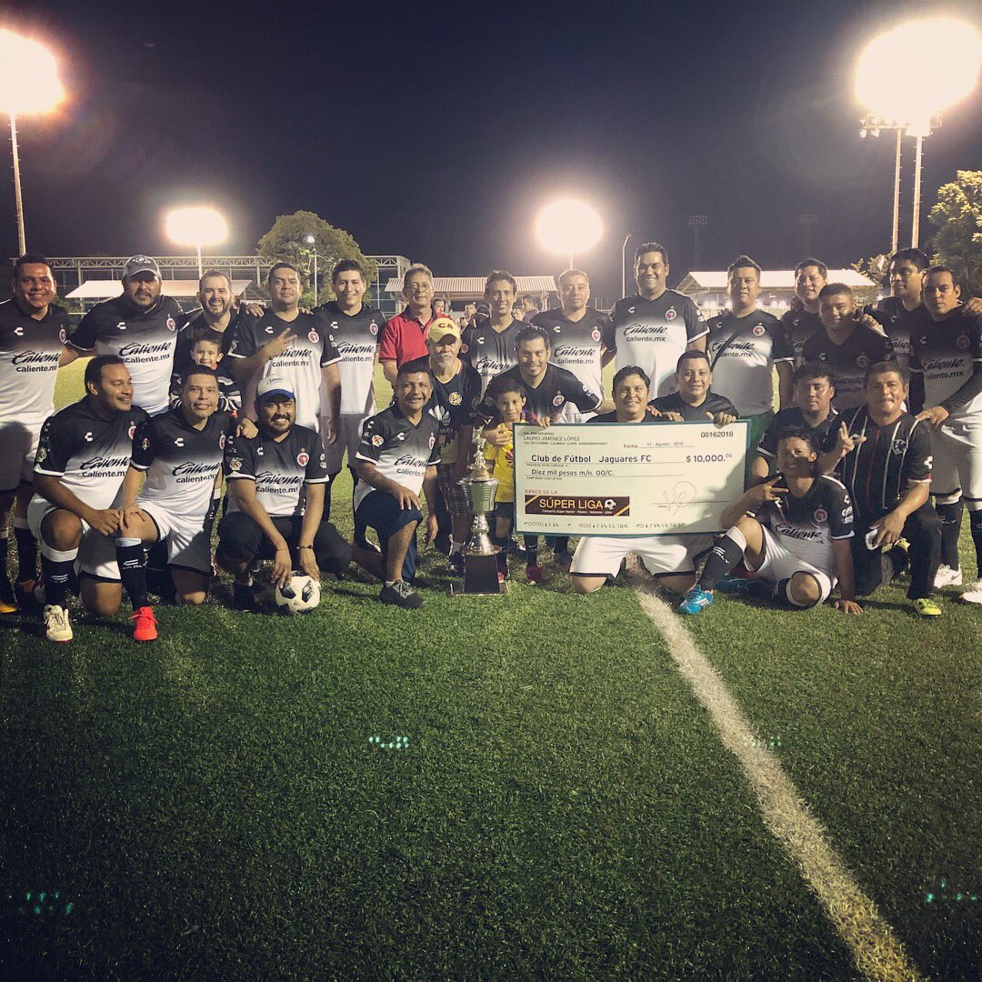 MarioRamirz's tweet photo. ¡Campeones! 🏆
Un logro más en equipo; gracias a los amigos de Jaguares del Tec por el esfuerzo que hicieron para ganar un campeonato más. El mérito es de todos. ⚽️🎉  #JaguaresDelTec #SuperLiga #Campeones https://t.co/goysQ7dixC