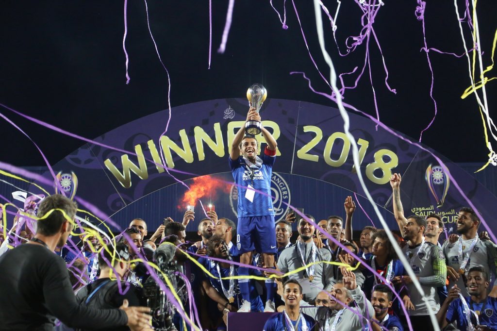 تاريخيًا 💙 !!
الأسطوره "محمد الشلهوب"يحقق اللقب الـ33 له في مسيرته، كأكثر لاعب تحقيقًا للبطولات في تاريخ الكره السعودية🏆💙". 
 #الهلال_الاتحاد