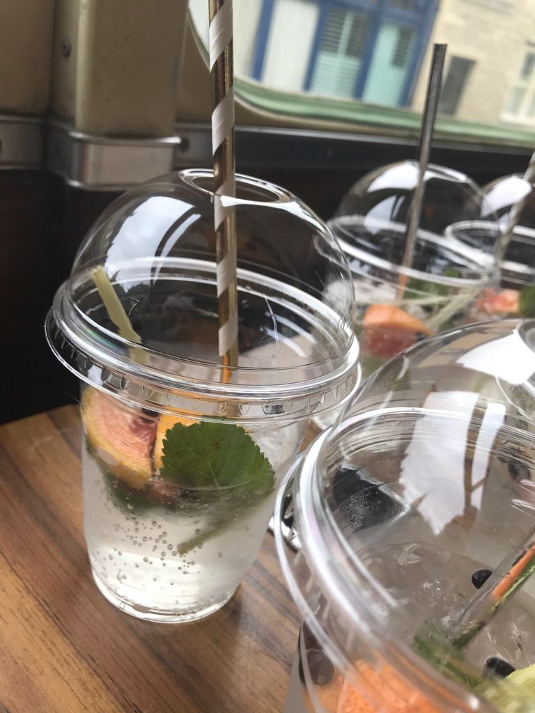jezabelgin's tweet photo. We had the most amazing time on our #ginbus today!! 🚌 Travelling from #woottonbassett to #malmesbury we met some fabulous folk who loved the #gin and we served our new own label  #jezabelgin She’s a beaut 😍#gintour #ginevent #wiltshire https://t.co/55CAnnd8Ky