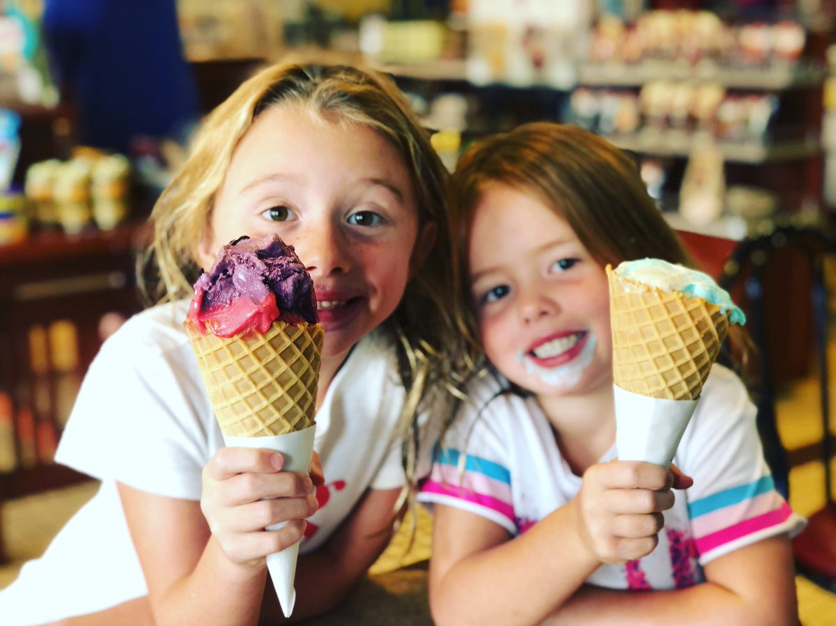 yocoachmitchell's tweet photo. Saturday afternoon ice cream run to @graeters was very successful! #raspberrysorbet #blackraspberrychip #cottoncandy #vanilla https://t.co/EhKvPuNjSW