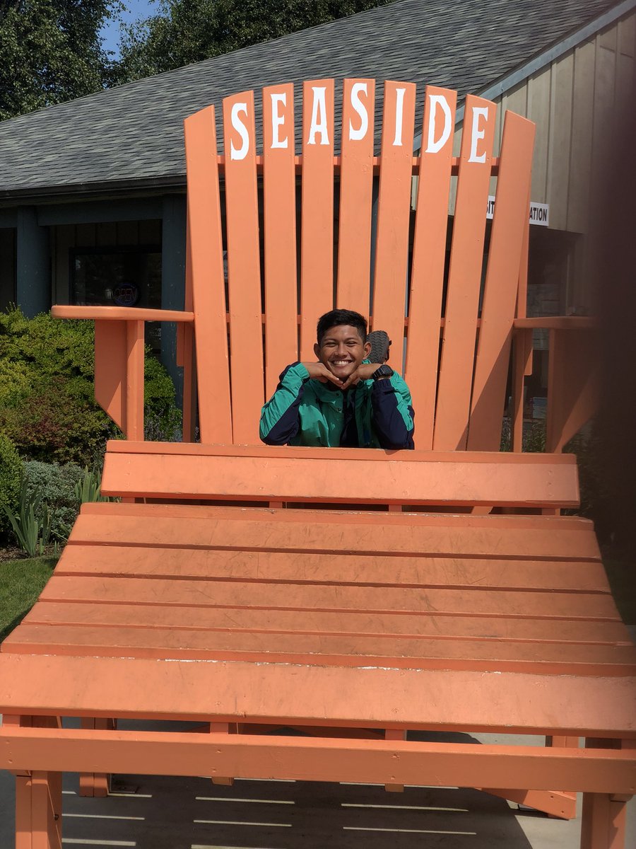joshmendi2's tweet photo. Playing tourist!  #adventureoregon https://t.co/B56yw4YwNd