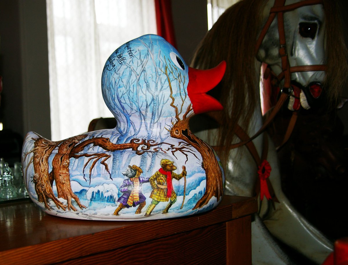 ....but, like most Ducks, she has her darker side! @GoGoHares2018 @CastleMall