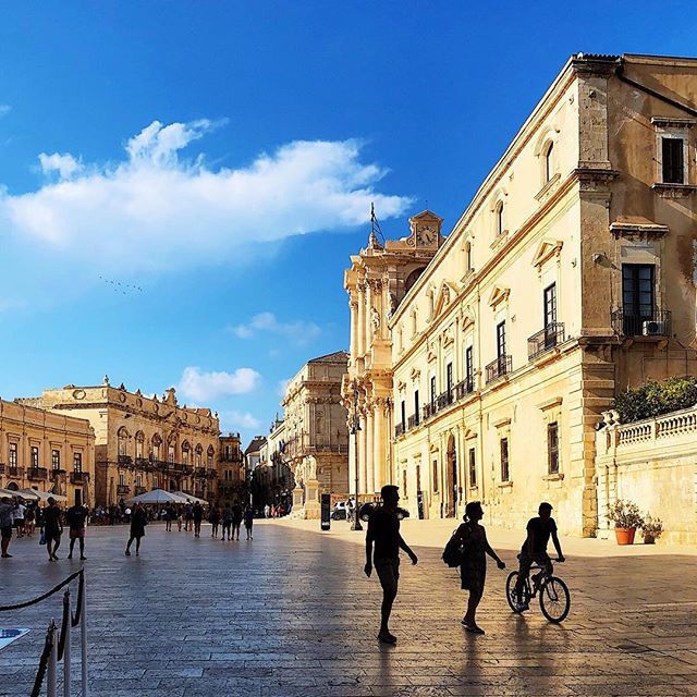 cado's tweet photo. the opposite - #ortigia #siracusa #sicilia #italia .
.
.
.
.
#architecture #arquitetura #arquitectura #heritage #architecturelovers #igersitalia #ig_italia #p3top #nothingisordinary #detalhesdoclick #bomregisto #igerseurope #gerador #decasaemcasaa #wu_… https://t.co/ARnqVuCvke https://t.co/WoDs1u5Uc4