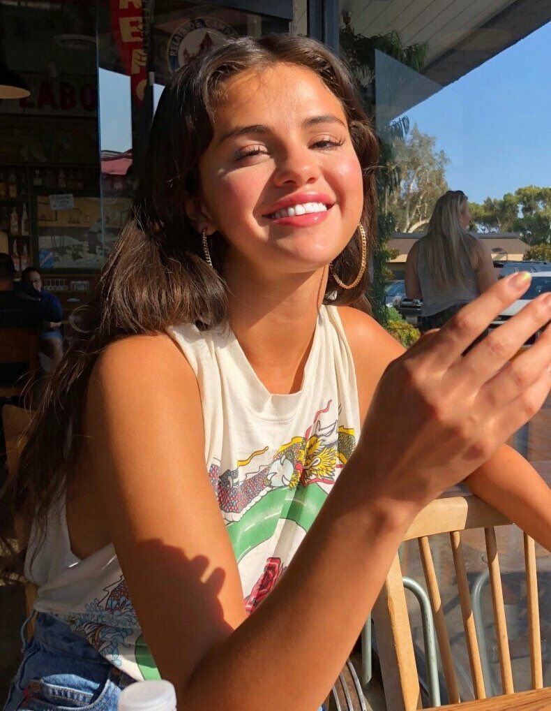 SelenaNationMX's tweet photo. LO DIOSA QUE ESTÁ SELENA GOMEZ EN SU NUEVA FOTO DE PERFIL EN IG. https://t.co/gz5nufGQyu