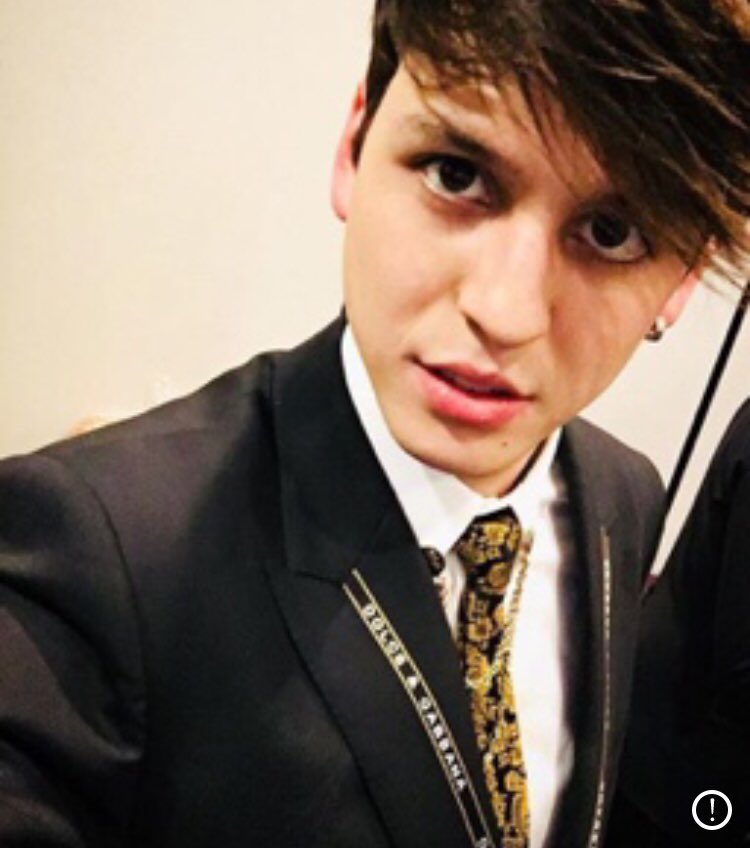 geneesisscalde1's tweet photo. Este hombre es hermoso, nos enseño que podemos cumplir nuestros sueños y que nunca hay que rendirnos,el es Christopher Vélez mi idolo 😻 @christophervele @CNCOmusic #ChrisParty #chrisparty https://t.co/fEyFznkvbW