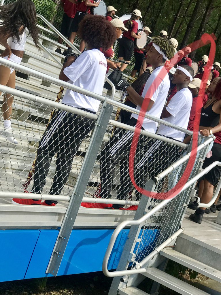 WhatsUp_Harris's tweet photo. Yes I’m that annoying/proud big brother! What’s up Jalen 

Creekside vs. Westlake 

Is it safe to call this game THE South Fulton Classic? This is a longstanding rivalry 😅🏈 LET’S GO NOLES #CHS #WeAreTheTribe #AlumniTweet #HarrisBrothers https://t.co/nmIRs4koYP