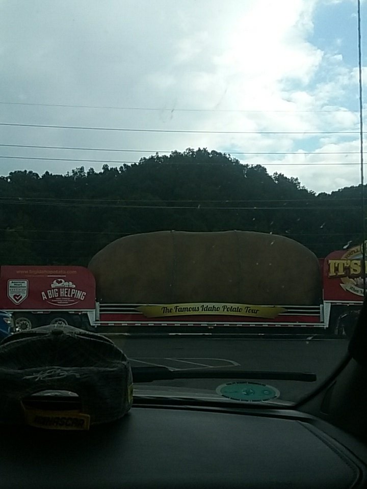 JavinCollingsw1's tweet photo. The great potato. https://t.co/fUGQPhjMVp