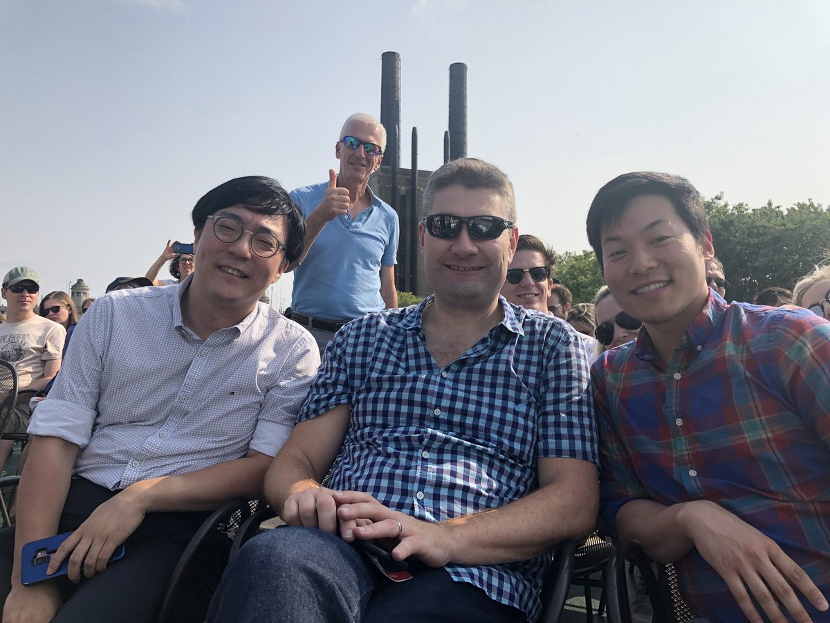 peepeeDoctor's tweet photo. End of meeting architectural tour of Chicago #DUST18 @MattBultitude @kmoretry @leemattz Teichman @thomaschi8 https://t.co/B2YrEdvGyy