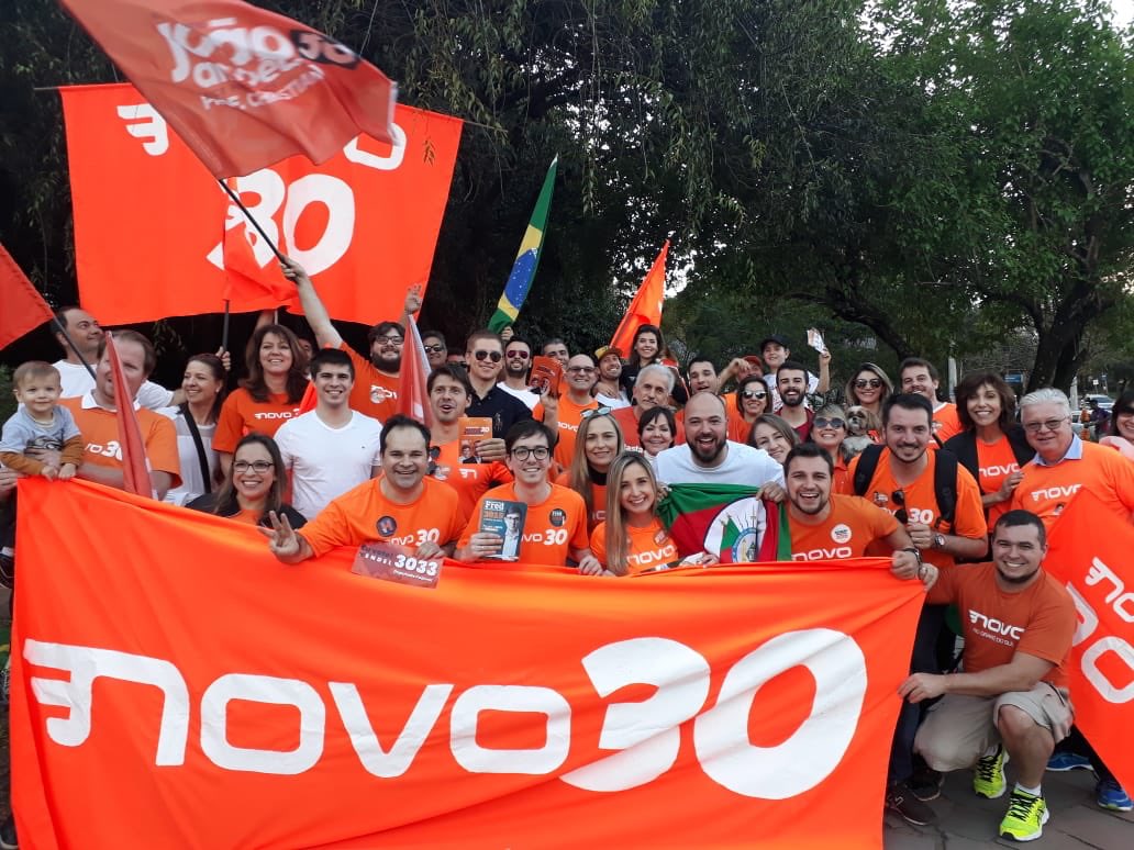joaodamoedo's tweet photo. NOVO nas ruas hoje em Porto Alegre, Maceió, Porto Velho e Florianópolis. É a onda laranja se espalhando por todo o Brasil. #VouComJoão #Vote30 https://t.co/LQOzcAgIGr