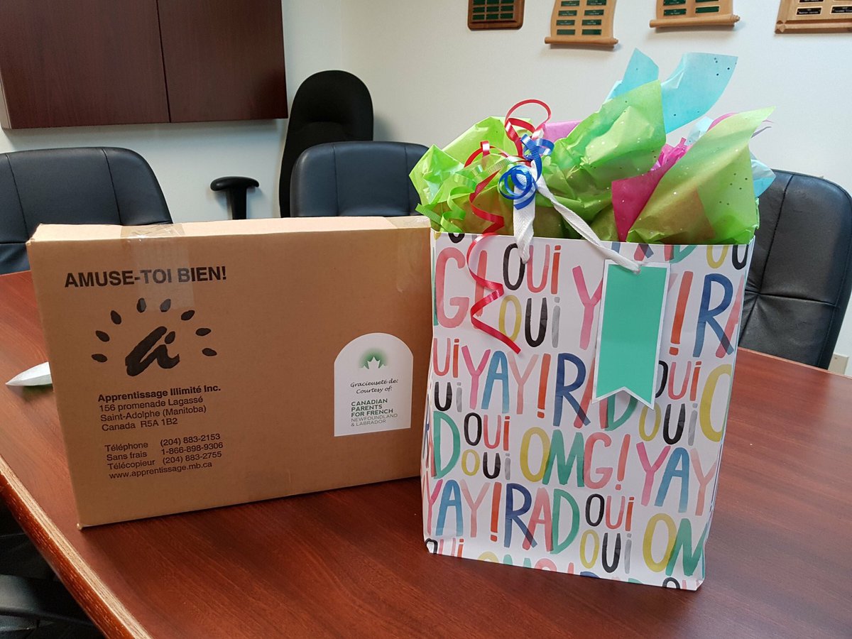 Along with baking for the Ronald McDonald House, we also decided to donate 15 French Books and a French Game. 📚 Our donation was very much appreciated! 😊