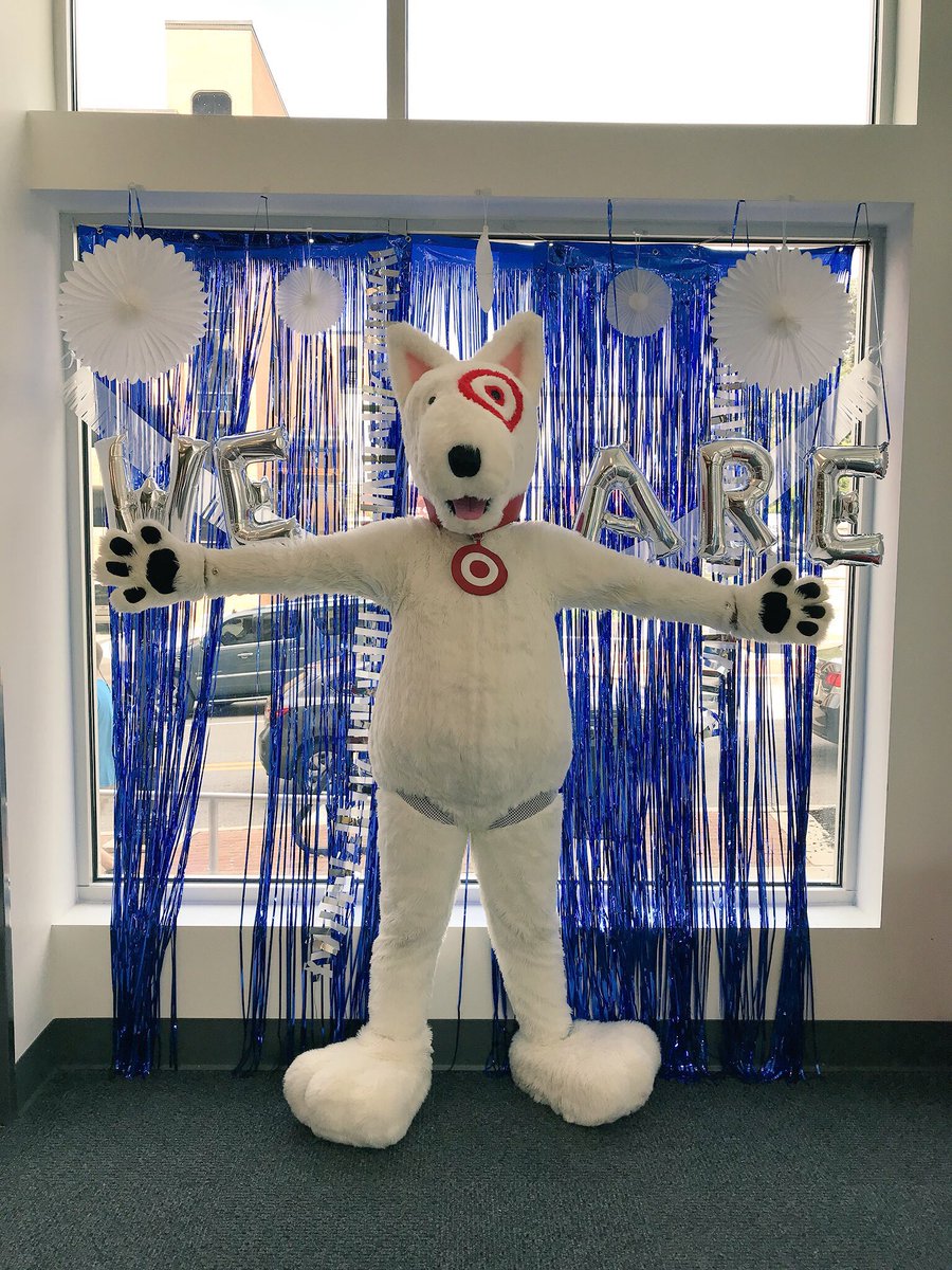 seannn_nelsonnn's tweet photo. T3234 rocking PSU move in weekend with a great leadership team and special guest bullseye! #T3234 #weARE #target https://t.co/I7NsOnvIkJ