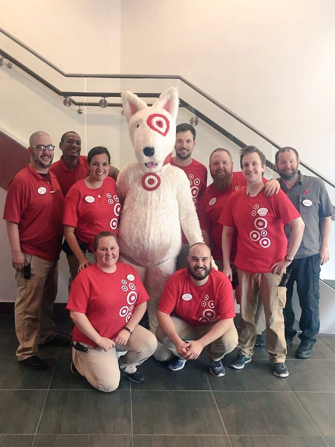 seannn_nelsonnn's tweet photo. T3234 rocking PSU move in weekend with a great leadership team and special guest bullseye! #T3234 #weARE #target https://t.co/I7NsOnvIkJ