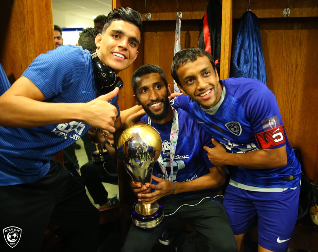 Alhilal_FC's tweet photo. 📸 الذهب لـ #الزعيم 💙

#الهلال 
#الهلال_بطل_السوبر https://t.co/uzcbF3KzTs