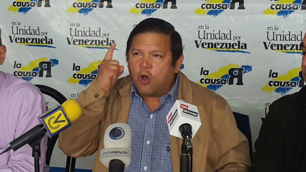 NTN24ve's tweet photo. El dirigente de la Causa R, Andrés Velásquez, anunció la convocatoria a un paro nacional para el próximo martes. El partido Primero Justicia también se plegó al llamado  https://t.co/aKnsfIvnPM https://t.co/322bf9gyog