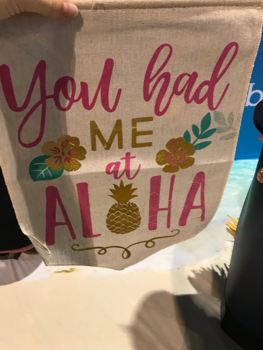 billhighway's tweet photo. The booth is coming together! Weโd love to say #aloha to you tomorrow ๐บ๐ด๐ฆ๐ก๐ #Booth238 #ASAE18 #LeverageChapters #YouHadMeAtAloha https://t.co/o0WclKfhrG