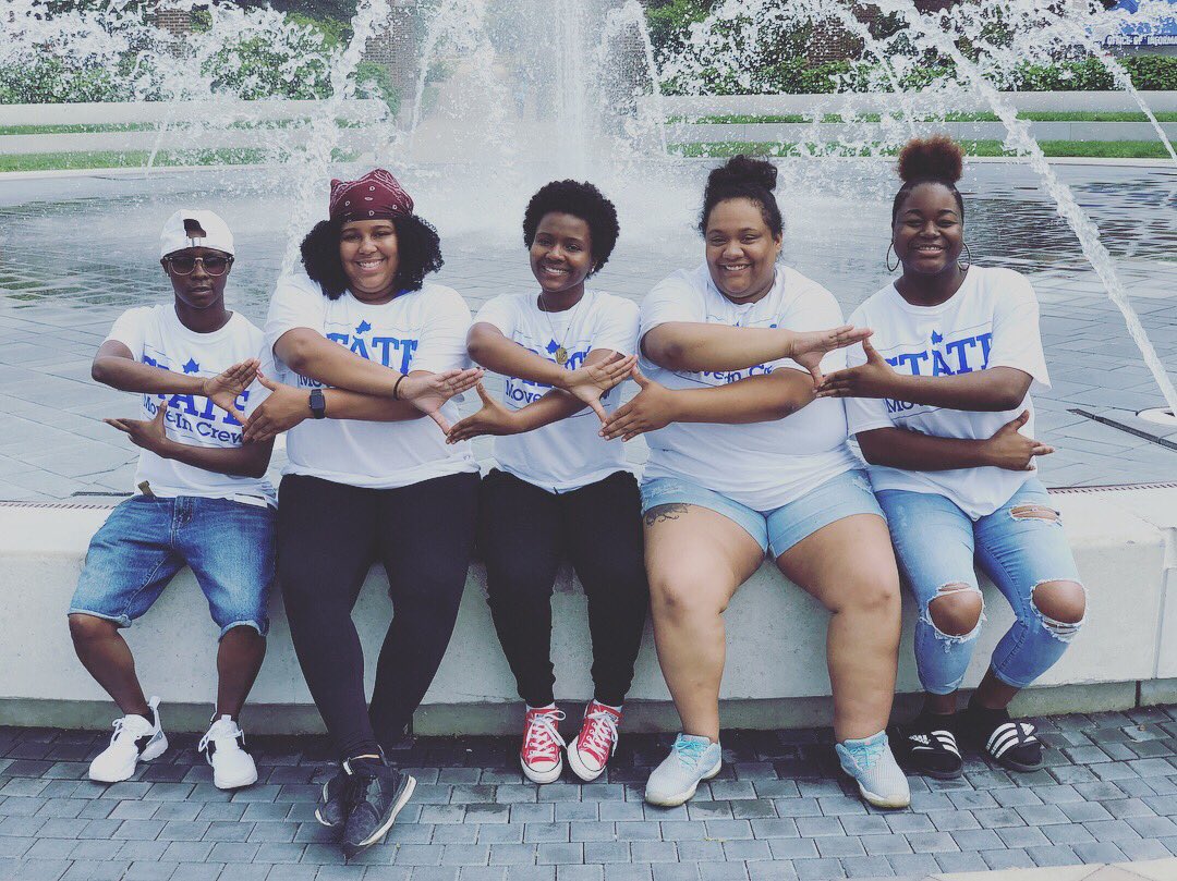 AZ_Dphi's tweet photo. Good luck on the new school year!! ๐ #ISU22 #moveincrew https://t.co/IBnB4YWQXA