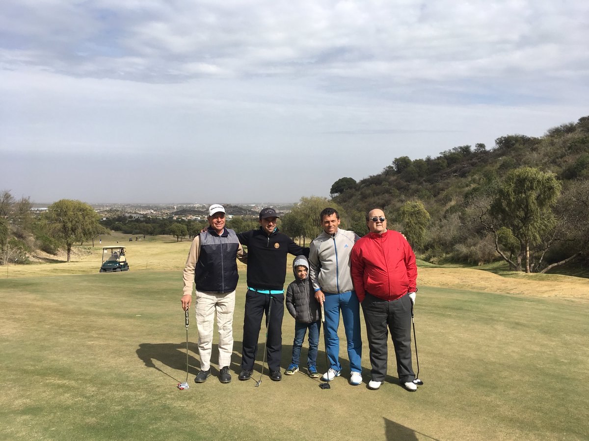 QuebrachosGolf's tweet photo. Compartimos algunas fotos de lo que fue el torneo y agrademos a Renault Tagle e Instituto Cardiovascular San Luis por el apoyo que nos brindaron!!! https://t.co/fQIfwfJhE2