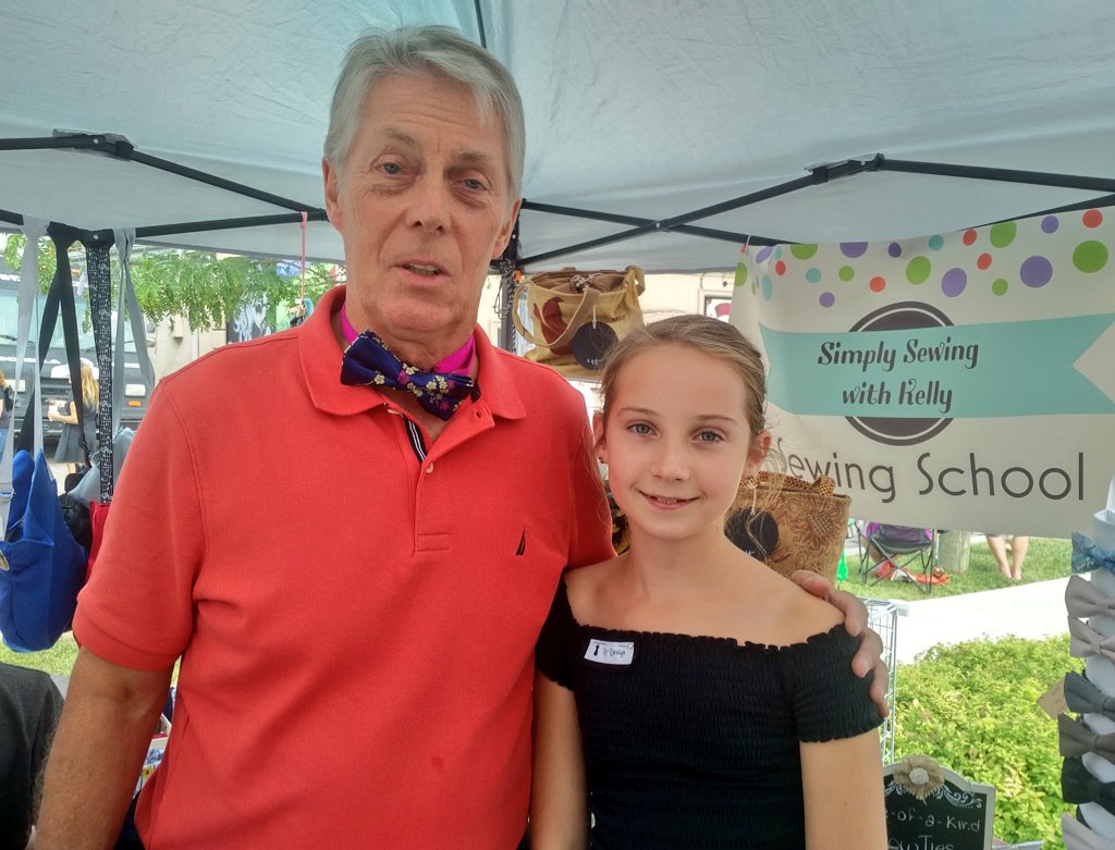 Enjoyed great music on the main stage at <a href="/ArtsFestCAN/">ArtsFest.ca</a> and purchased a beautiful bow tie from 11 year-old Olivia who makes them herself and markets them under Lily designs. Thanks Olivia! Very sharp! 👍🏻 #HamOnt