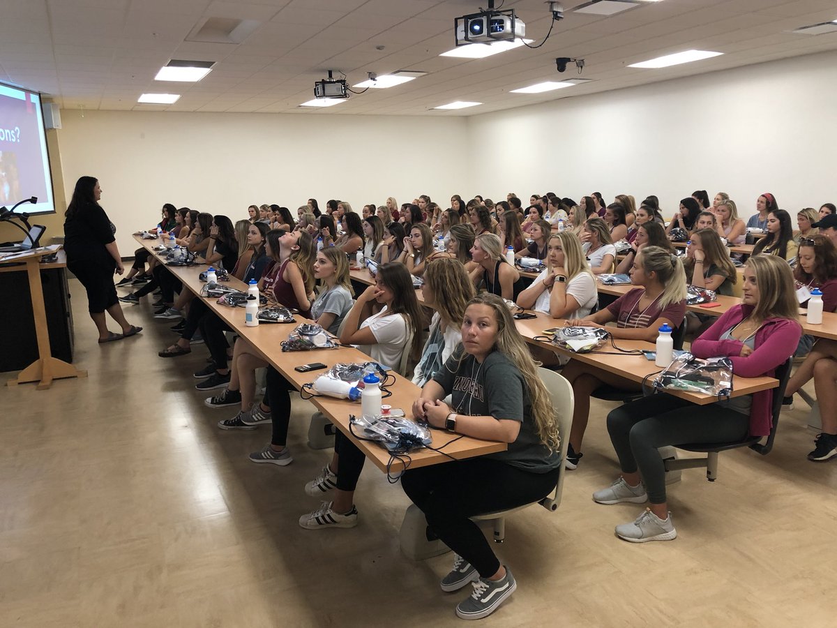 ChrisGraham06's tweet photo. A great day full of learning and engaging prior to our recruitment starting tomorrow. Many thanks to all of our amazing campus partners. Special thanks to our Amazing VP @hecht_amy for spending the day with us! #WhyPH #GoGreek https://t.co/dkfAVwCiHF