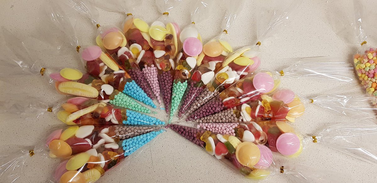 PIChorleyNorth's tweet photo. Doing our bit for GOSH, Sweet cones for guests staying this weekend 🍿🍬 @louiseyarwood1  @pi_lancashire https://t.co/ThnQDzuSGQ