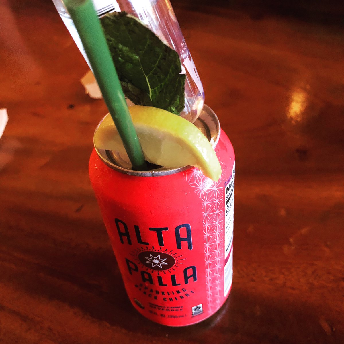 ithh__'s tweet image. Deconstructed cocktails make for a good night.