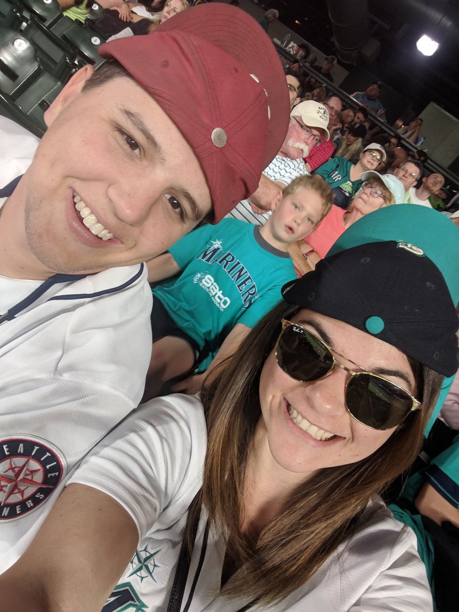 RealEvMtz's tweet photo. Gotta do what you gotta do! #GoMariners https://t.co/3RORhwiJLN