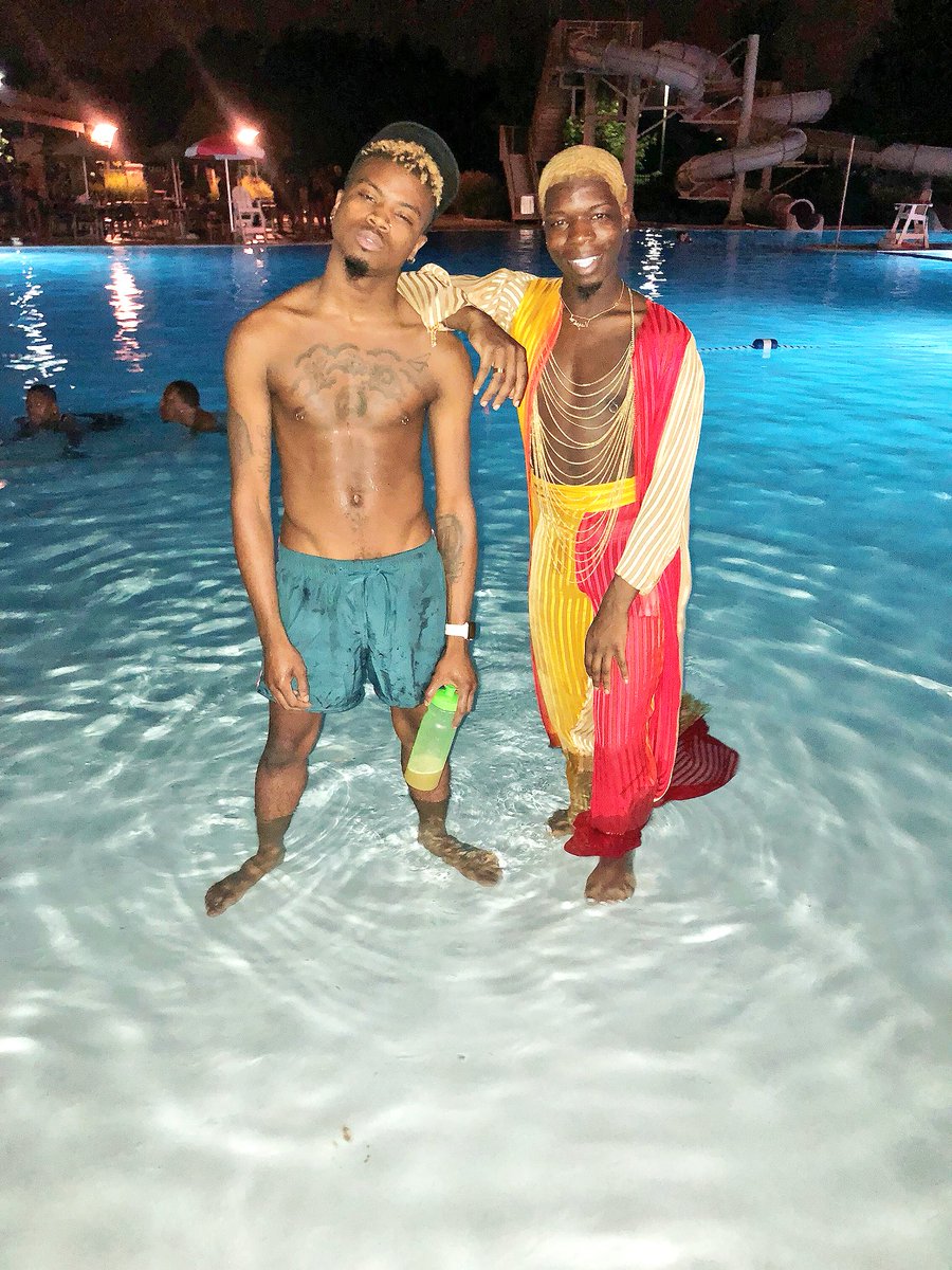 tradeszn_'s tweet photo. @DenoPeepsGAME #averykpoolparty https://t.co/UoMGBHA5fl