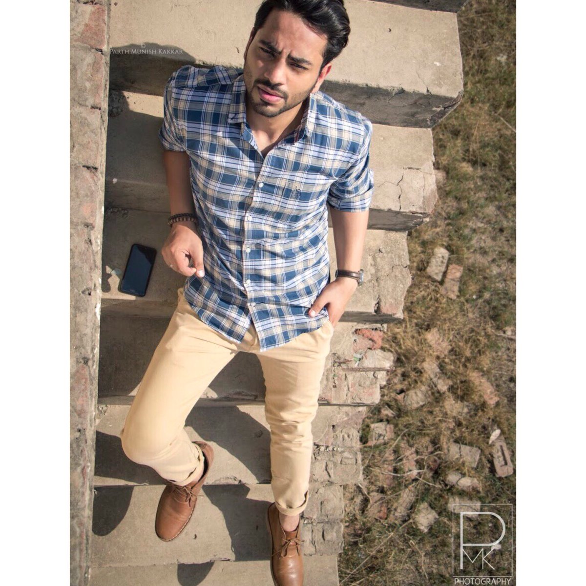 ashishofficial8's tweet photo. Elegance is not being Noticed., It’s about being Remembered !! 😌
-
Picture By : @Parthmkakkar1 
Makeup By : @thefacecouture 
.
.
.
.
.
.
#Style #Classy #Elegance #HappyMood #Weekend #AshishOfficial8 😃 https://t.co/bKpg1x4xLz