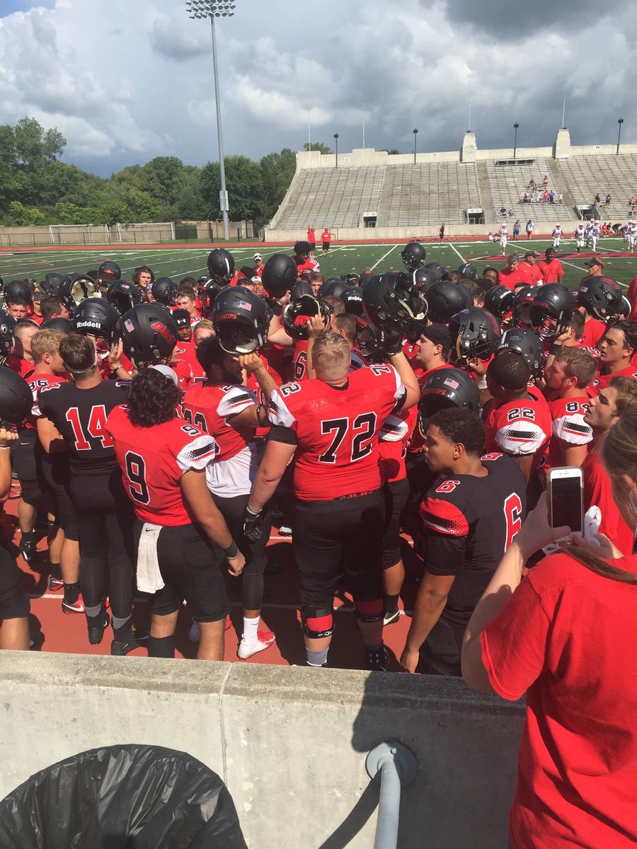 TL74Unplugged's tweet photo. Great day to be a bishop @OWUFB @Mc_Coyb66 @Nazusenis74 #72mom #owufbmom https://t.co/pEogCCpi6f