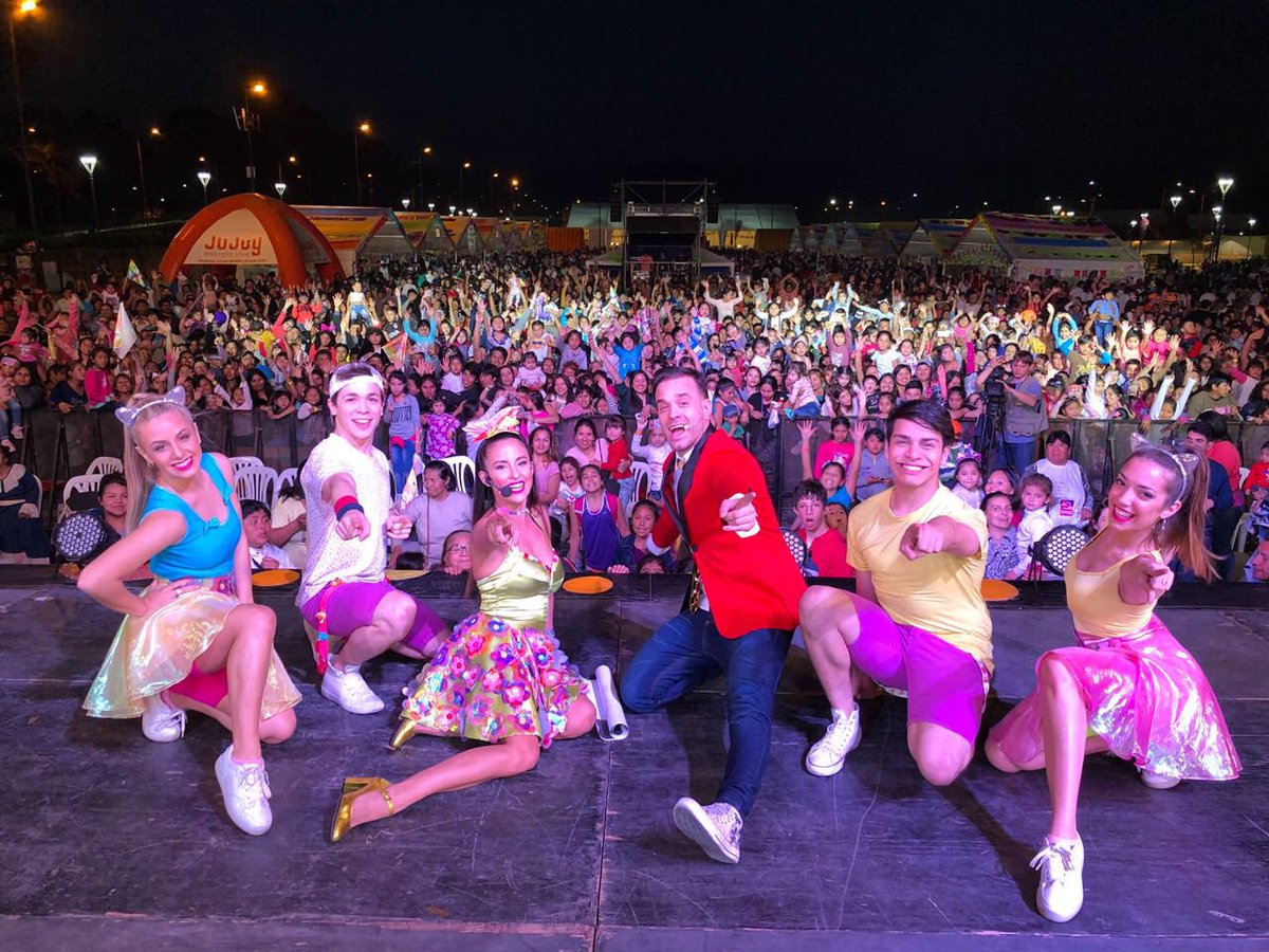 Inolvidable experiencia en esta bellísima ciudad! GRACIAS JUJUY!!!! Feliz día del Niño y la Niña 💕💕💕 <a href="/UniversoLourdes/">Universo de Lourdes</a> 🌈🌈🌈🌈