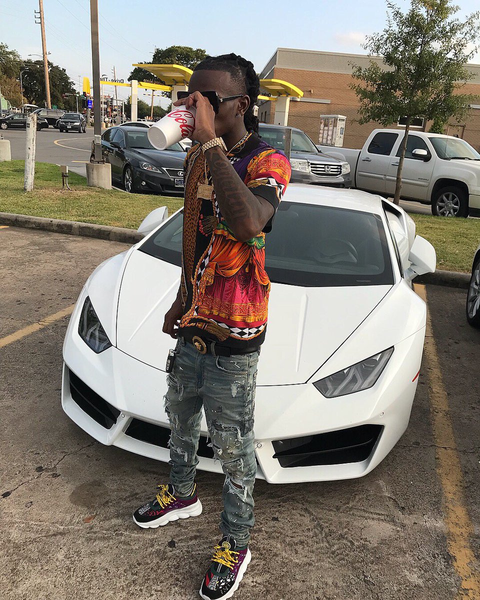 datnigga_laced's tweet photo. Young Fly Nigga They Like He So Handsome 〽️®️😎🍾👑.. #VersaceDrip https://t.co/E9jX442w2g