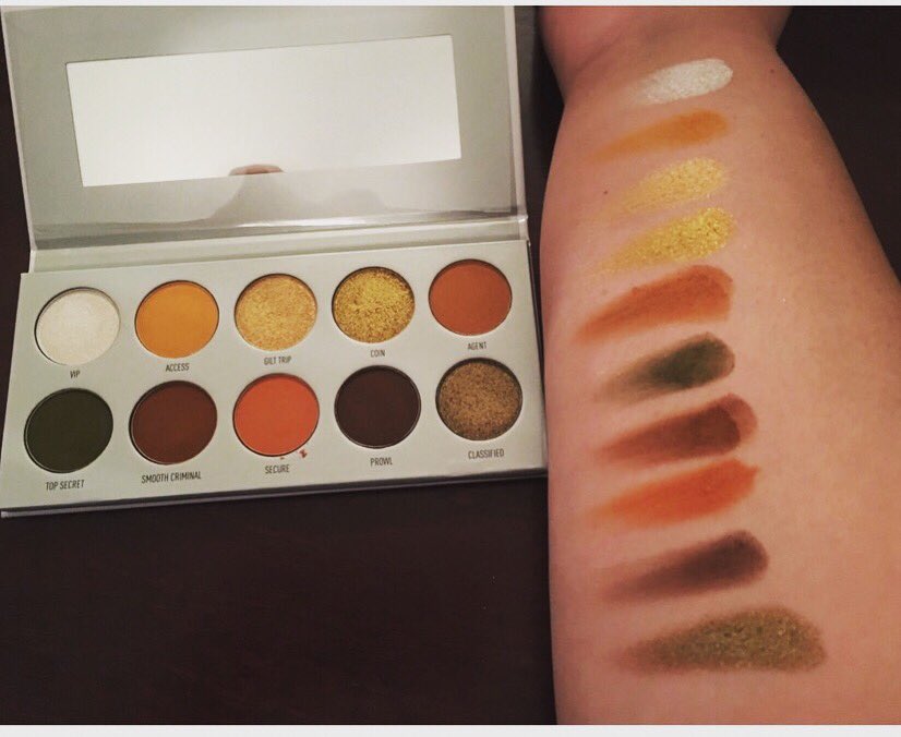BBTLMUA's tweet photo. Armed &amp; Gorgeous 🎨 @Jaclynhill @MorpheBrushes #fortheloveofmakeup #wakeupandmakeup #MorpheBabe #MorphexJaclynHill #jaclynhillvault #blendbetweenthelines https://t.co/Ekeqm6SQ6q
