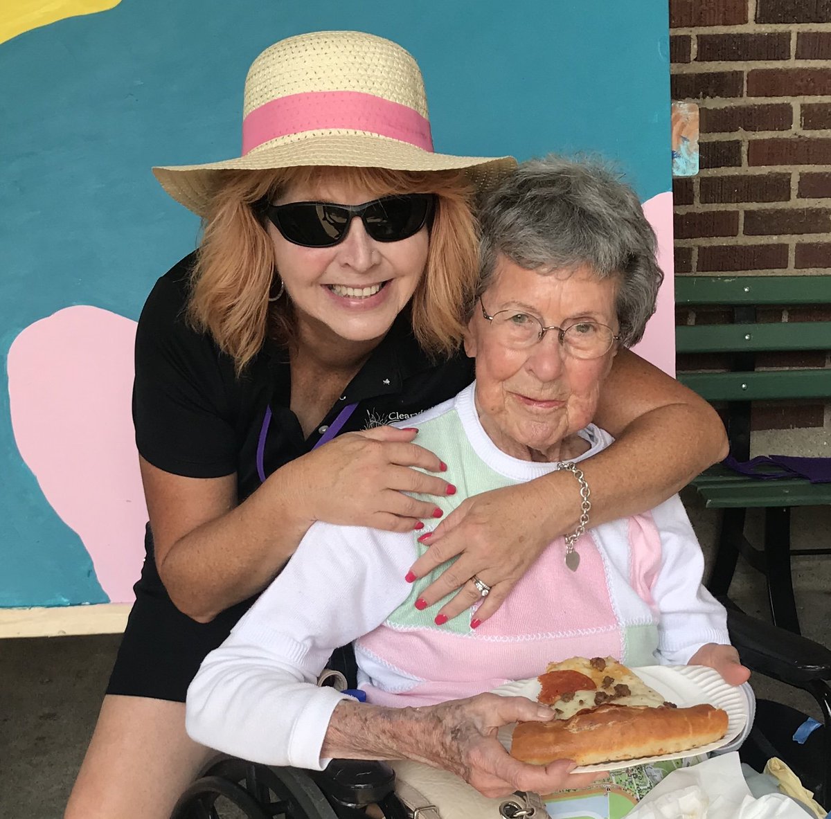 ClearvistaLake's tweet photo. Very important to try all types of fair food! No stone was unturn. @TrilogyLiving @IndyStateFair #FairFood #FamilyOuting #LemonShakeUp's https://t.co/oEVhckWFGv