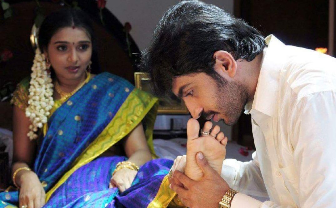 சிலருக்கு ஆறுதல் 
சிலருக்கு தனிமையில்
பல நினைவுகளை நினைவுப்படுத்தும்....