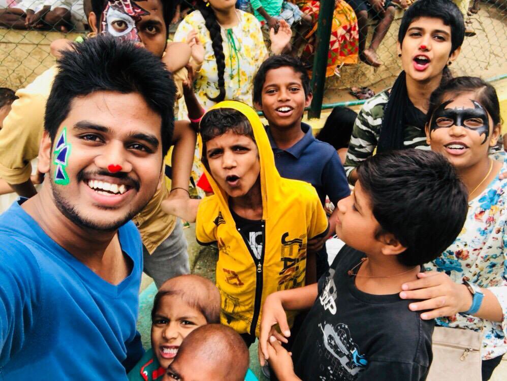 clowncompassion's tweet photo. Here’s a sneak peak on our Clowns with their connections! 
At Compassionate Clowns, you not only get to spread smiles on these little faces, but also make a whole lot of new friends! 
What are you doing this Sunday? Come join us in on our Adventure! Check out our FB Page! https://t.co/nGqzTpJWs5