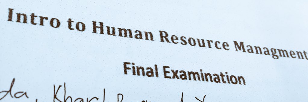 kharl_bernard's tweet photo. Goodluck sa aqng agi doc. Hopefully imong masabtan. Sorry for the inconvenience. 😇😂 #MasteralCourse #SakitKamot https://t.co/Ru5HaJQf09