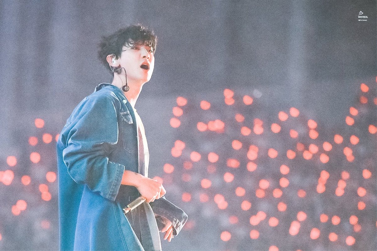 hot_pcy_pict's tweet photo. My world❤️ 

cr.Whyeol https://t.co/sTKiCJUNxr