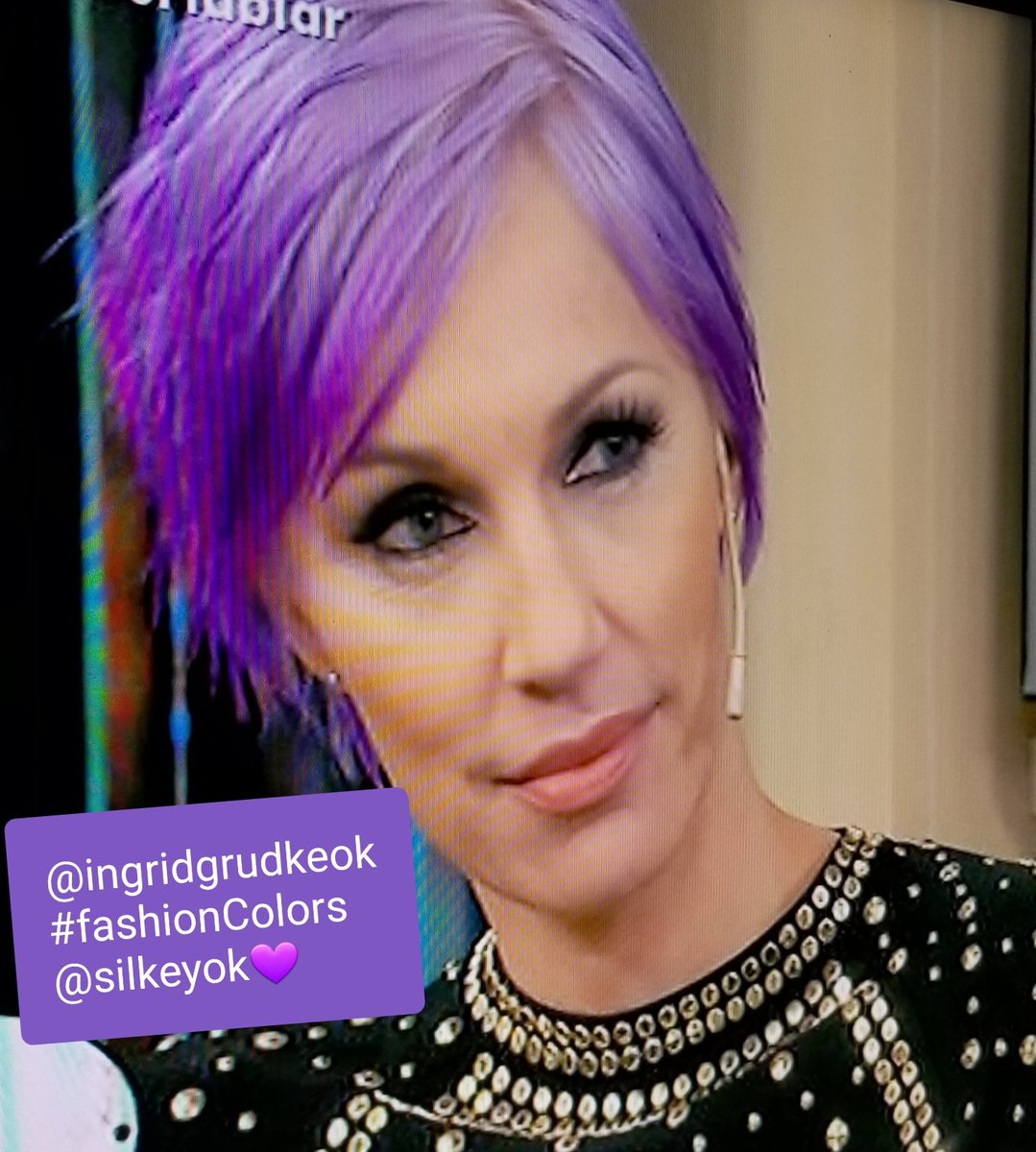 eliyelin's tweet photo. #SuperLook @ingridgrudkeok #Policrom #FashionColors de @silkeymundial #💜👏  #PodemosHablar @andykusnetzoff  @telefe https://t.co/ATHRGQK03C