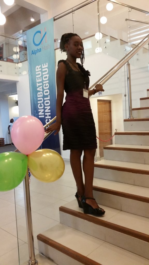 RachelleGeorges's tweet photo. Closing party @PAPStartupWeek 
@IncubateurAlpha https://t.co/ysKKR87xul