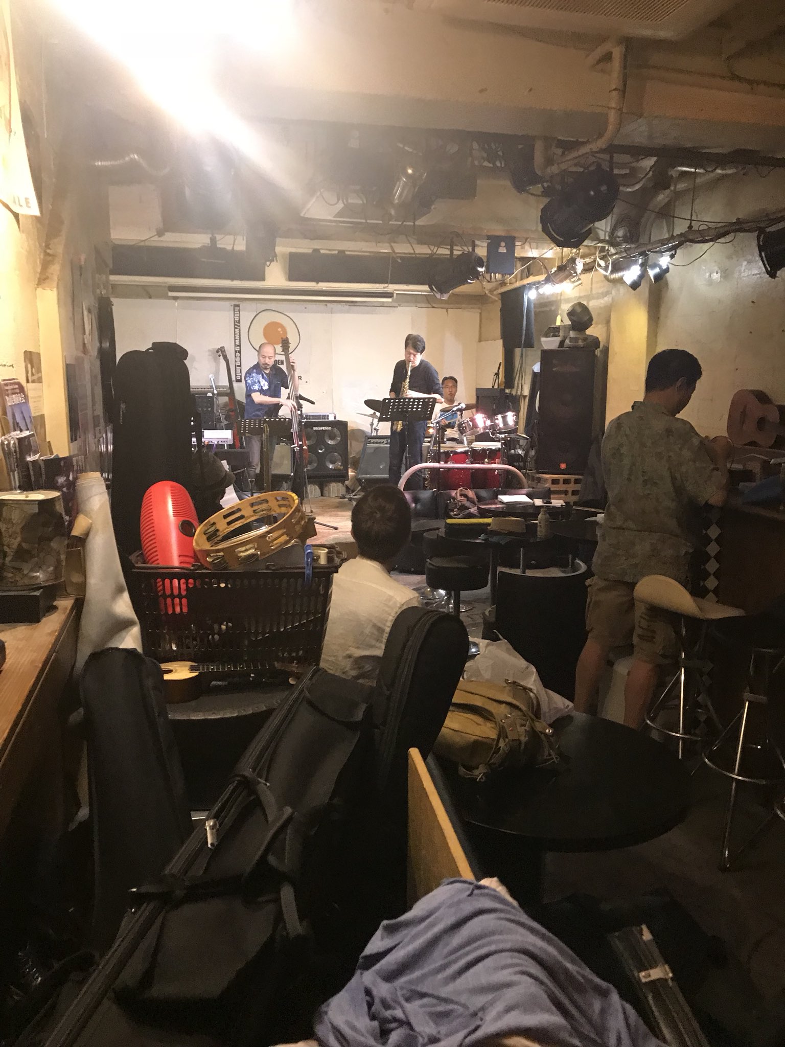 衣山悦子 新宿ゴールデンエッグジャズライブ1時スタートです 3バンドのうち頭です T Co Tvhq0gp18k Twitter