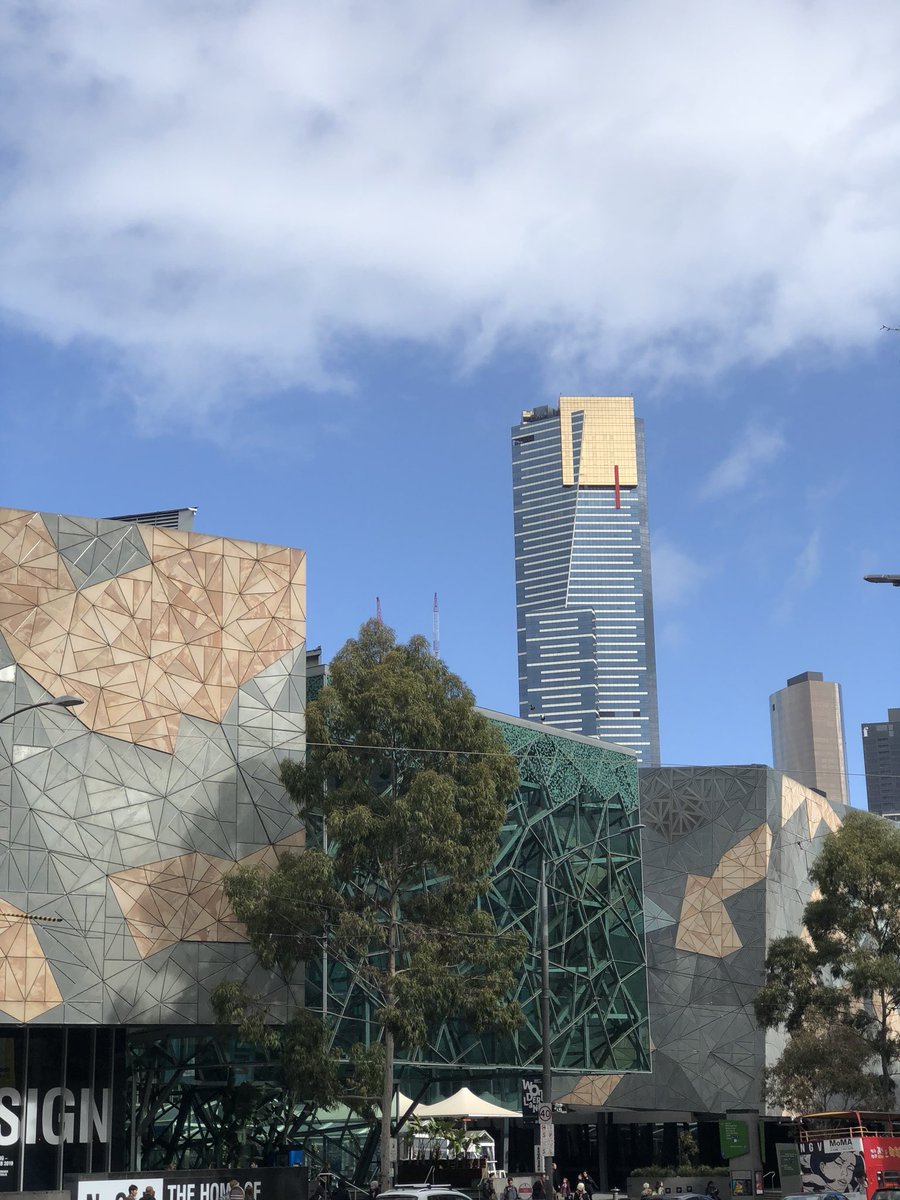 Alex_Prods's tweet photo. Eureka Tower @VidCon #VidConAUHunt https://t.co/d4GFfda05N