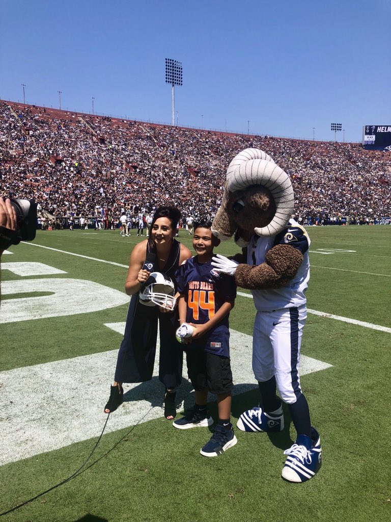 WattsRams's tweet photo. The Watts Bears &amp; Pueblo United had the honor to light the torch for the @RamsNFL with support of our Captain @LAPDPaglialonga &amp; Newton Captain @LAPDRIMKUNAS. Also joined by Dymally H/S principal where we discussed a potential new tutoring program for the youth in Watts!🙌🏾Rams https://t.co/YbhuxCnspe