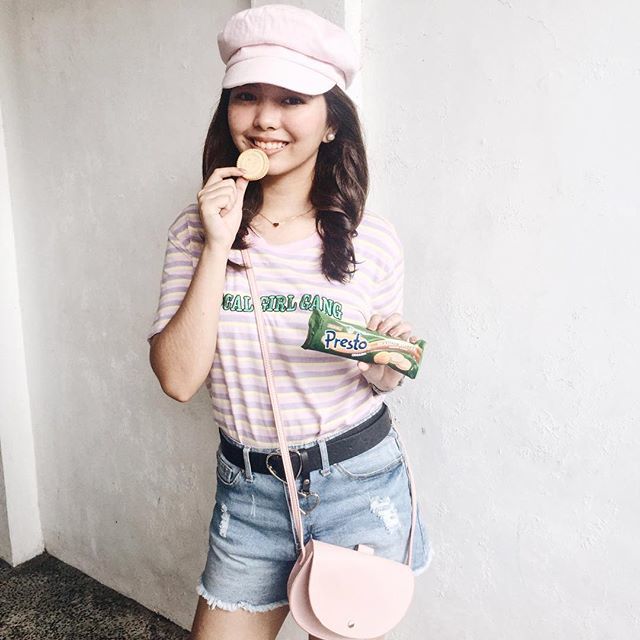 AyneBeato's tweet photo. All smiles and ready to go with Presto Peanut Butter! Weekends are for shopping and strolling around, right? 💁🏻♀️ I always make sure to complete my day with Presto Creams. Complete your day too and grab a pack now! 💚 #Presto #PrestoCreams #Peanu… https://t.co/DQbTOTl0N2 https://t.co/nDV6x3LK8z