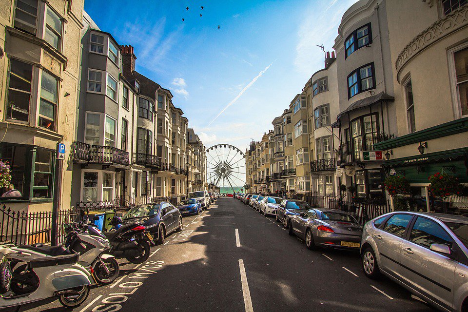 The last bank holiday of the year will soon be upon us! 💃 Still haven't got anything planned? Take a trip down to sunny Brighton and stay with us at The Old Ship Hotel ☀️ Book Now: bit.ly/BookOldShip #brighton #seaside #staycation #summertime