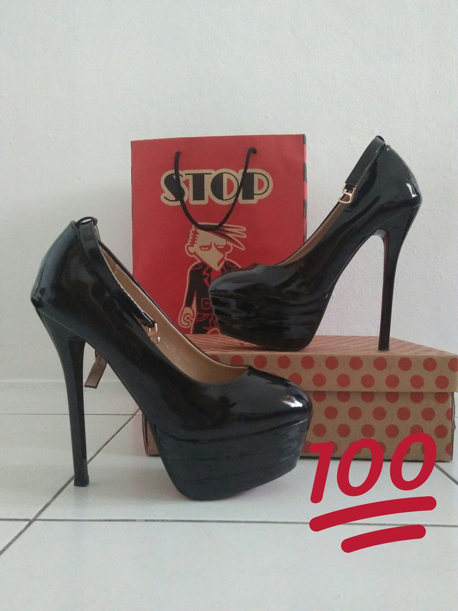 zuzzoe's tweet photo. #ฝากขาย #รองเท้าส้นสูง ราคา 590 บาท (พร้อมโอนส่งฟรี) ไซต์เท้าที่ใส่ปกติเบอร์ 40 ใส่ได้  #รองเท้าคัดชู #รองเท้ามือสอง ใส่ประกวดรอบเดียวเท่านั้น สนใจทักแชทได้เลยค่ะ #รองเท้า https://t.co/yrRHT4O8tn