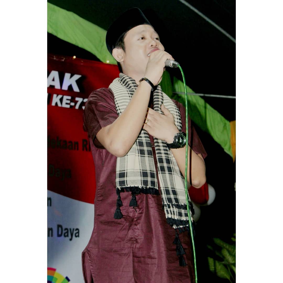 Selamat sore semuanya ...Doain firdaus nnty mlm ya semoga lancar acranya aminnn

FIRDAUS MENGGOYANG NIRWANA
FIRDAUS MENGGOYANG NIRWANA