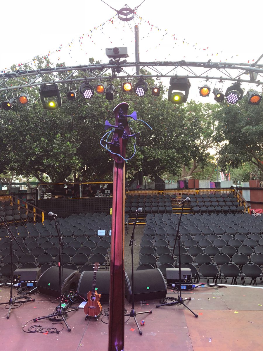 About to play <a href="/Darwinfestival/">Darwin Festival</a> on a plank of wood with strings